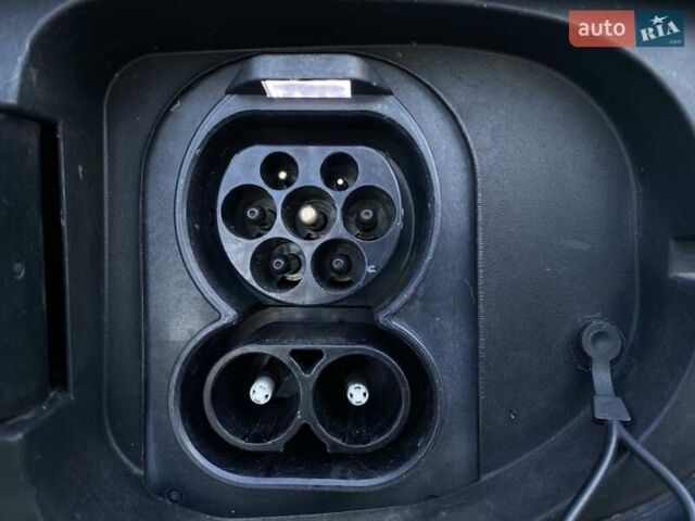 Синий Киа Niro, объемом двигателя 0 л и пробегом 123 тыс. км за 20600 $, фото 21 на Automoto.ua