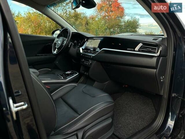 Синій Кіа Niro, об'ємом двигуна 0 л та пробігом 62 тис. км за 24600 $, фото 85 на Automoto.ua