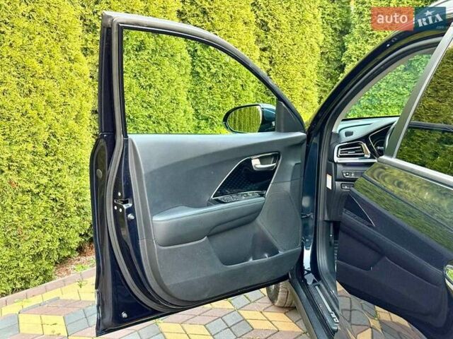 Синій Кіа Niro, об'ємом двигуна 0 л та пробігом 69 тис. км за 19999 $, фото 10 на Automoto.ua