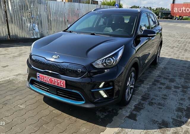 Синий Киа Niro, объемом двигателя 0 л и пробегом 101 тыс. км за 18200 $, фото 2 на Automoto.ua