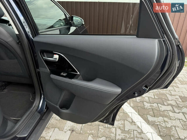 Синий Киа Niro, объемом двигателя 0 л и пробегом 149 тыс. км за 19700 $, фото 18 на Automoto.ua