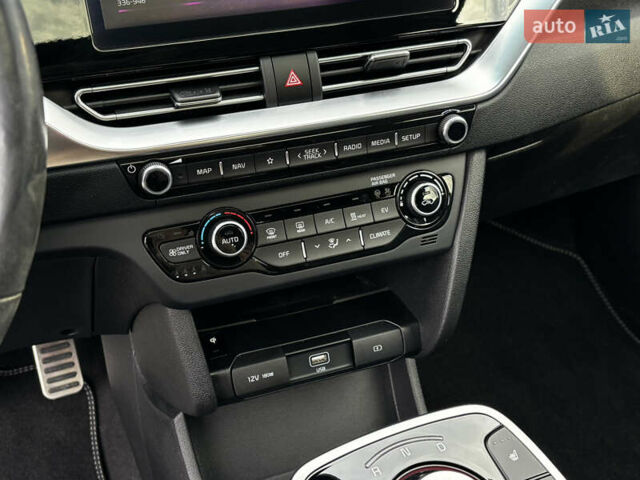 Синий Киа Niro, объемом двигателя 0 л и пробегом 46 тыс. км за 23050 $, фото 31 на Automoto.ua