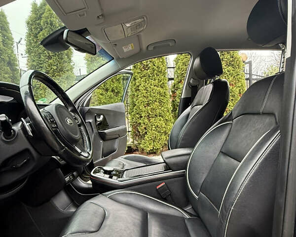 Синій Кіа Niro, об'ємом двигуна 0 л та пробігом 87 тис. км за 19555 $, фото 23 на Automoto.ua