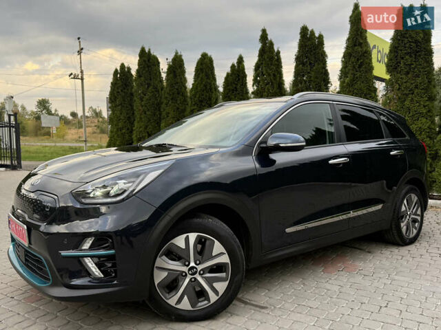 Синий Киа Niro, объемом двигателя 0 л и пробегом 88 тыс. км за 20999 $, фото 2 на Automoto.ua