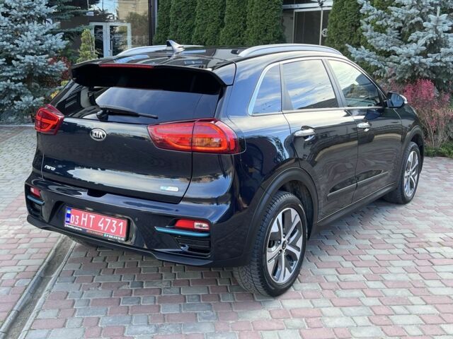 Синий Киа Niro, объемом двигателя 0 л и пробегом 112 тыс. км за 20467 $, фото 3 на Automoto.ua