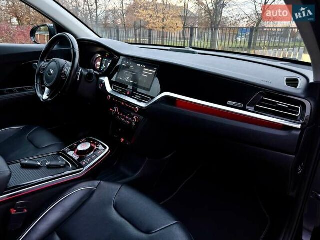 Синій Кіа Niro, об'ємом двигуна 0 л та пробігом 84 тис. км за 19450 $, фото 76 на Automoto.ua