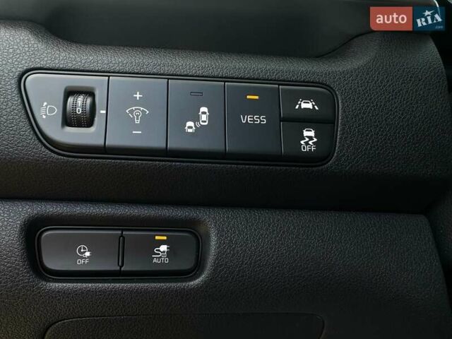 Синій Кіа Niro, об'ємом двигуна 0 л та пробігом 57 тис. км за 24700 $, фото 50 на Automoto.ua