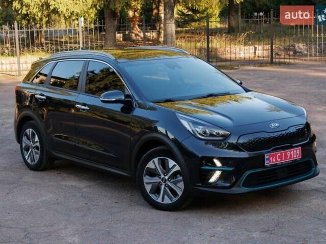 Синий Киа Niro, объемом двигателя 0 л и пробегом 125 тыс. км за 18950 $, фото 2 на Automoto.ua