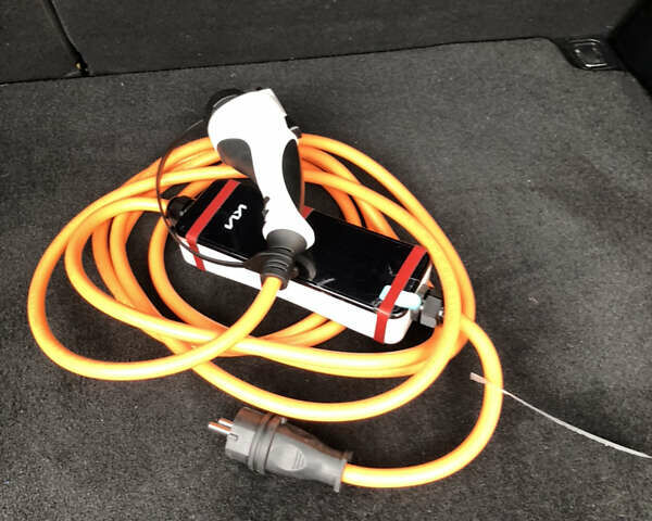 Синій Кіа Niro, об'ємом двигуна 0 л та пробігом 85 тис. км за 21850 $, фото 54 на Automoto.ua