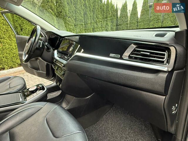 Синий Киа Niro, объемом двигателя 0 л и пробегом 88 тыс. км за 20999 $, фото 38 на Automoto.ua