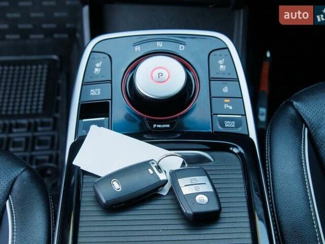 Синий Киа Niro, объемом двигателя 0 л и пробегом 125 тыс. км за 18950 $, фото 57 на Automoto.ua
