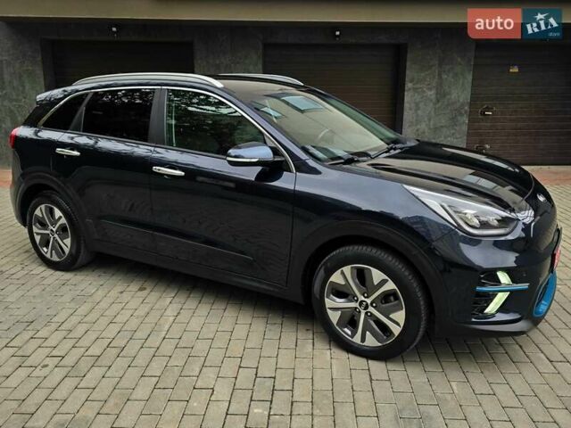 Синий Киа Niro, объемом двигателя 0 л и пробегом 139 тыс. км за 18950 $, фото 12 на Automoto.ua