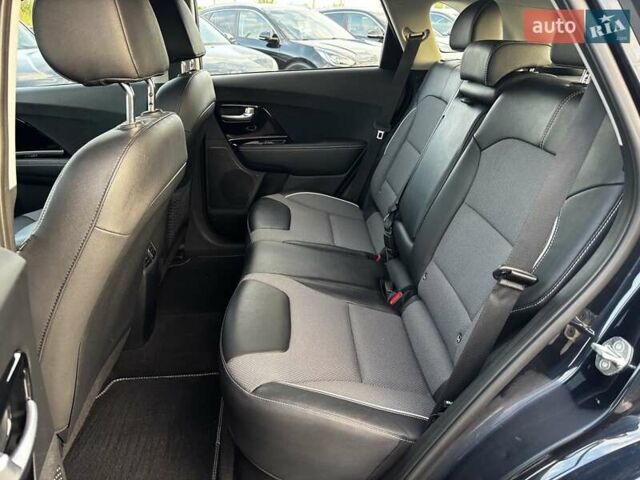 Синій Кіа Niro, об'ємом двигуна 0 л та пробігом 112 тис. км за 18800 $, фото 14 на Automoto.ua
