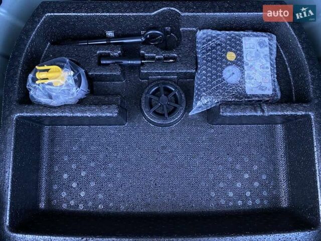 Синий Киа Niro, объемом двигателя 0 л и пробегом 123 тыс. км за 20600 $, фото 72 на Automoto.ua