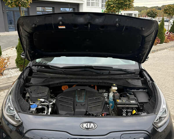 Киа Niro 2021 в Трускавце на Automoto.ua Синий Киа Niro, объемом двигателя 0 л и пробегом 45 тыс. км за 23200 $, фото 8 на Automoto.ua