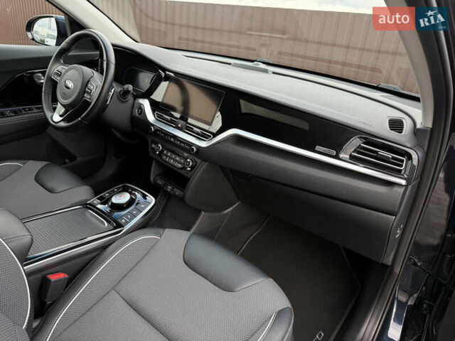 Синий Киа Niro, объемом двигателя 0 л и пробегом 149 тыс. км за 19700 $, фото 25 на Automoto.ua