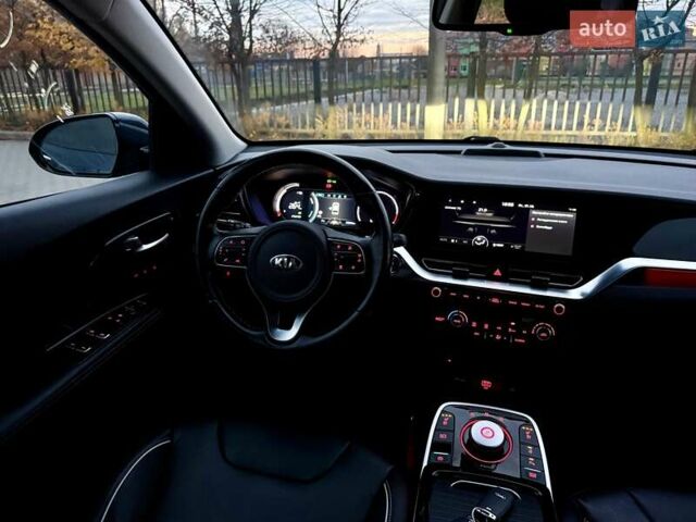 Синій Кіа Niro, об'ємом двигуна 0 л та пробігом 84 тис. км за 19450 $, фото 95 на Automoto.ua