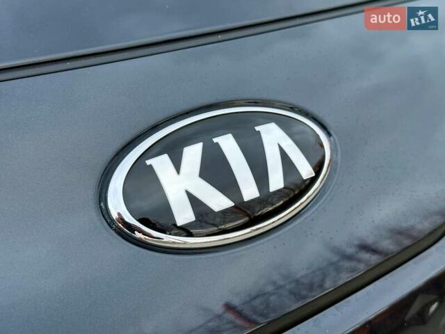 Синій Кіа Niro, об'ємом двигуна 0 л та пробігом 84 тис. км за 19450 $, фото 24 на Automoto.ua