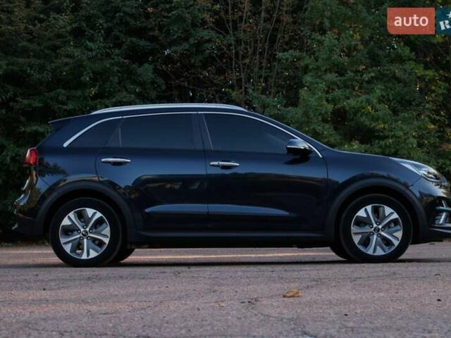 Синий Киа Niro, объемом двигателя 0 л и пробегом 125 тыс. км за 18950 $, фото 12 на Automoto.ua