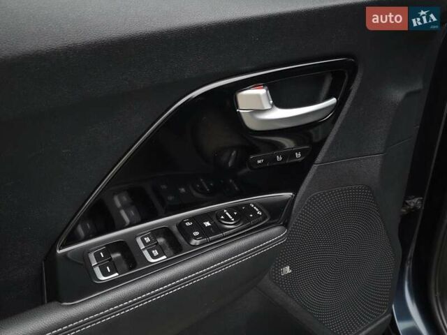 Синій Кіа Niro, об'ємом двигуна 0 л та пробігом 129 тис. км за 18999 $, фото 21 на Automoto.ua