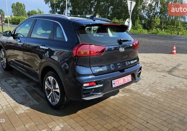 Синий Киа Niro, объемом двигателя 0 л и пробегом 101 тыс. км за 18200 $, фото 8 на Automoto.ua