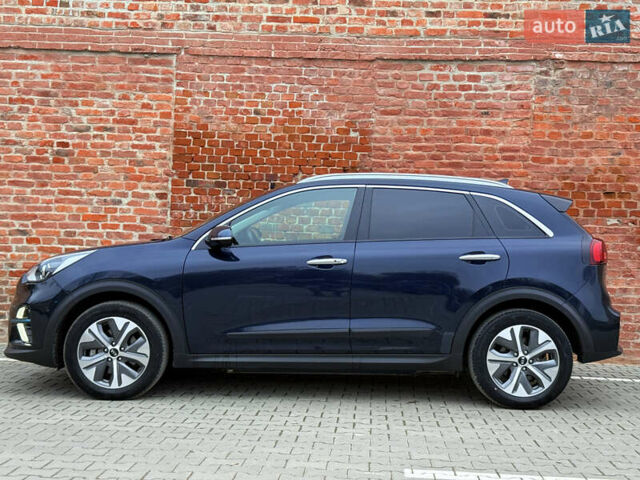 Синій Кіа Niro, об'ємом двигуна 0 л та пробігом 88 тис. км за 19750 $, фото 13 на Automoto.ua