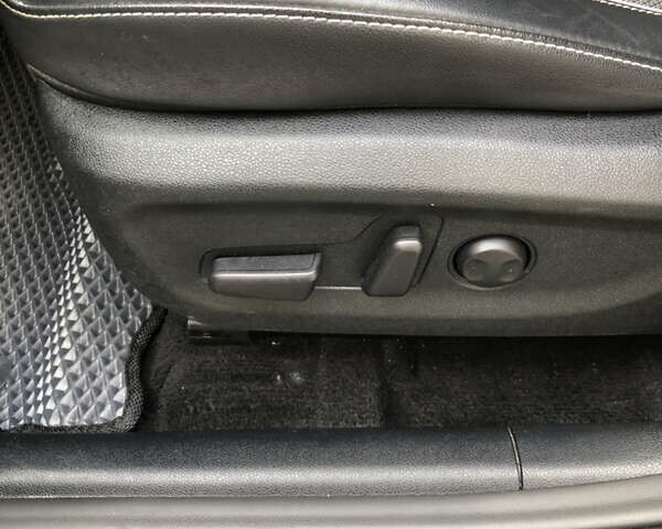 Синій Кіа Niro, об'ємом двигуна 0 л та пробігом 85 тис. км за 21850 $, фото 67 на Automoto.ua