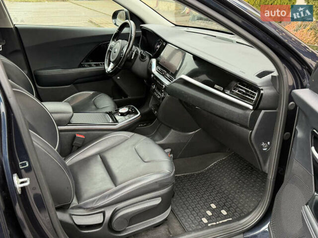 Синій Кіа Niro, об'ємом двигуна 0 л та пробігом 159 тис. км за 18499 $, фото 18 на Automoto.ua