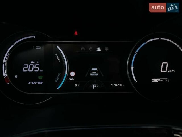 Синій Кіа Niro, об'ємом двигуна 0 л та пробігом 57 тис. км за 24700 $, фото 55 на Automoto.ua
