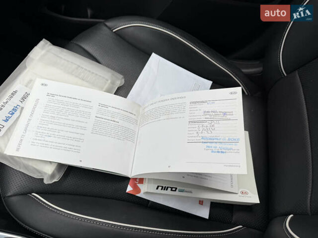 Синій Кіа Niro, об'ємом двигуна 0 л та пробігом 124 тис. км за 19950 $, фото 55 на Automoto.ua