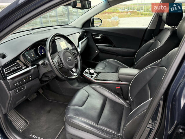 Синій Кіа Niro, об'ємом двигуна 0 л та пробігом 124 тис. км за 19950 $, фото 38 на Automoto.ua