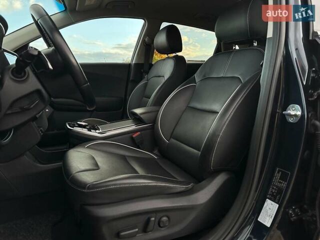 Синій Кіа Niro, об'ємом двигуна 0 л та пробігом 62 тис. км за 24600 $, фото 4 на Automoto.ua