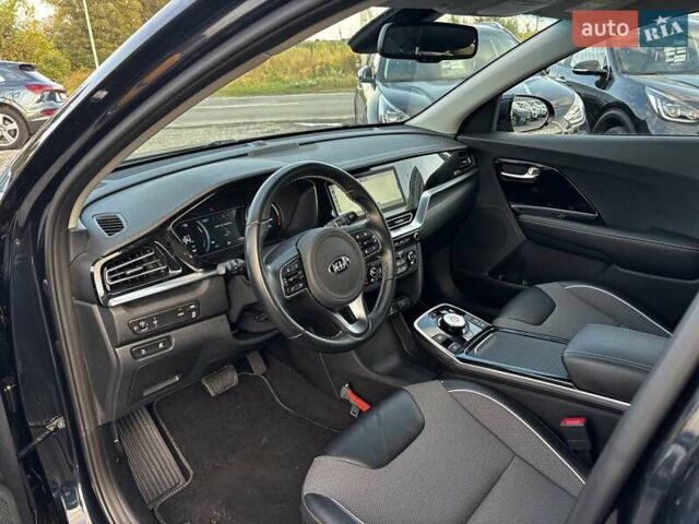 Синій Кіа Niro, об'ємом двигуна 0 л та пробігом 112 тис. км за 18800 $, фото 25 на Automoto.ua