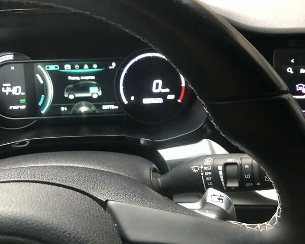 Синій Кіа Niro, об'ємом двигуна 0 л та пробігом 85 тис. км за 21850 $, фото 80 на Automoto.ua