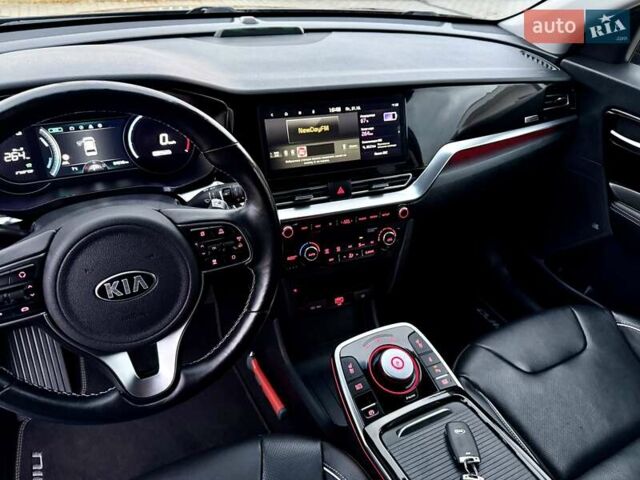 Синій Кіа Niro, об'ємом двигуна 0 л та пробігом 84 тис. км за 19450 $, фото 59 на Automoto.ua