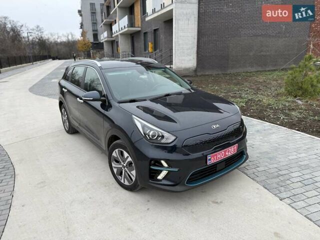 Синий Киа Niro, объемом двигателя 0 л и пробегом 138 тыс. км за 18900 $, фото 1 на Automoto.ua