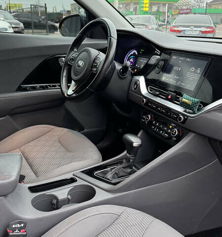 Синій Кіа Niro, об'ємом двигуна 1.58 л та пробігом 68 тис. км за 19500 $, фото 15 на Automoto.ua