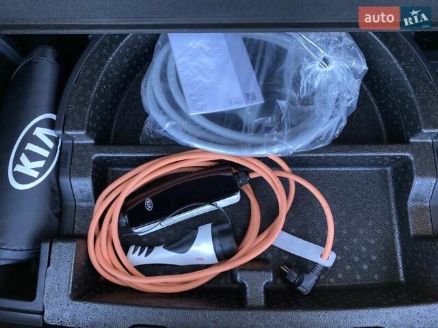 Синий Киа Niro, объемом двигателя 0 л и пробегом 105 тыс. км за 21500 $, фото 57 на Automoto.ua
