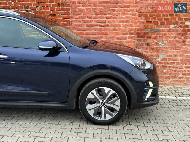 Синій Кіа Niro, об'ємом двигуна 0 л та пробігом 88 тис. км за 19750 $, фото 14 на Automoto.ua