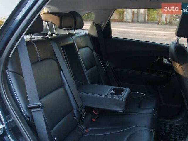 Синий Киа Niro, объемом двигателя 0 л и пробегом 125 тыс. км за 18950 $, фото 76 на Automoto.ua