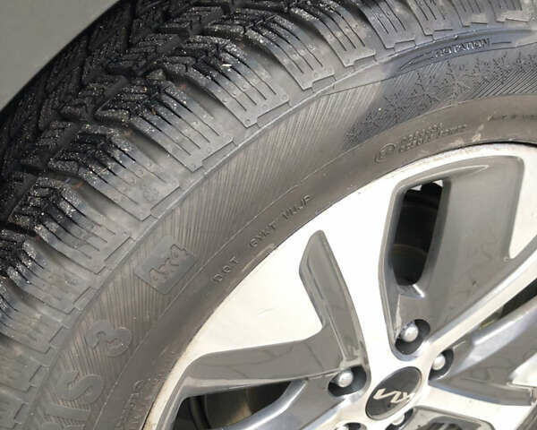 Синій Кіа Niro, об'ємом двигуна 0 л та пробігом 85 тис. км за 21850 $, фото 63 на Automoto.ua