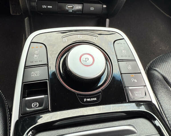 Синій Кіа Niro, об'ємом двигуна 0 л та пробігом 87 тис. км за 19555 $, фото 18 на Automoto.ua