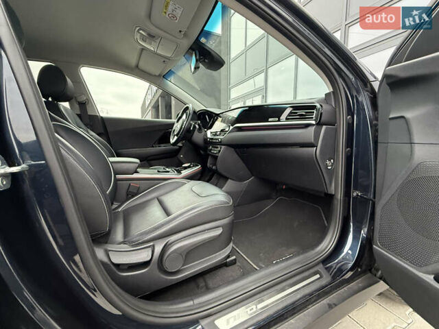 Синій Кіа Niro, об'ємом двигуна 0 л та пробігом 124 тис. км за 19950 $, фото 65 на Automoto.ua
