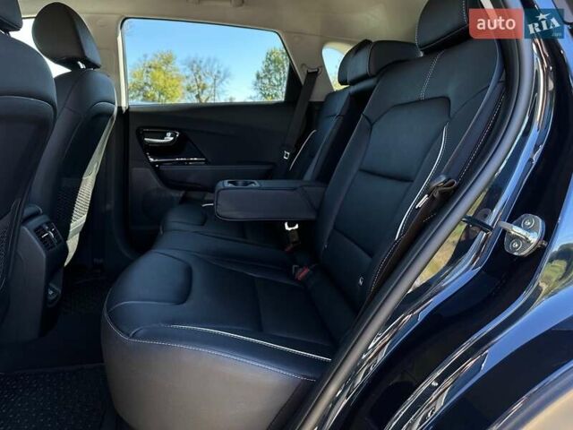 Синий Киа Niro, объемом двигателя 0 л и пробегом 45 тыс. км за 23700 $, фото 74 на Automoto.ua