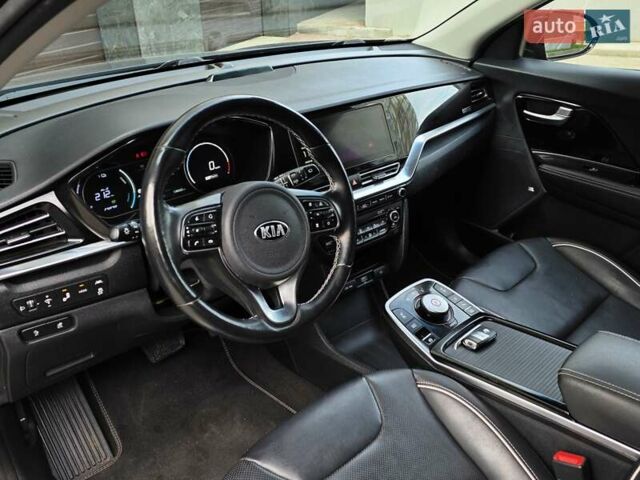 Синий Киа Niro, объемом двигателя 0 л и пробегом 138 тыс. км за 18799 $, фото 24 на Automoto.ua