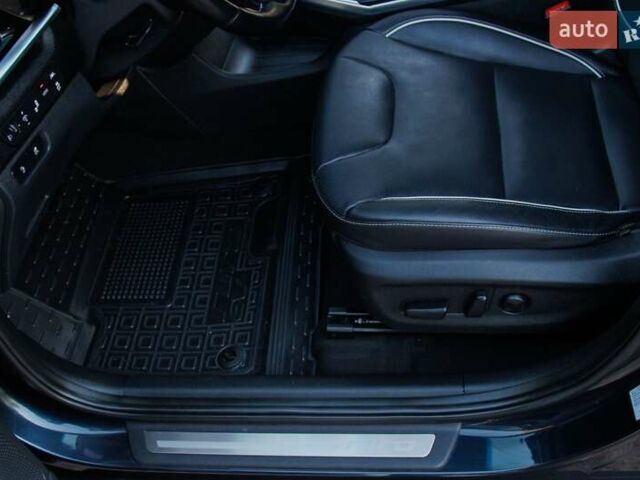 Синий Киа Niro, объемом двигателя 0 л и пробегом 125 тыс. км за 18950 $, фото 48 на Automoto.ua