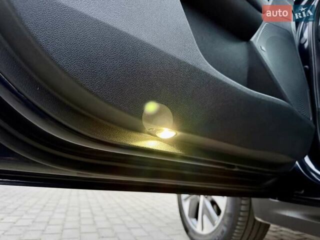 Синій Кіа Niro, об'ємом двигуна 0 л та пробігом 84 тис. км за 19450 $, фото 42 на Automoto.ua