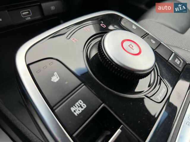 Синій Кіа Niro, об'ємом двигуна 0 л та пробігом 67 тис. км за 19000 $, фото 29 на Automoto.ua
