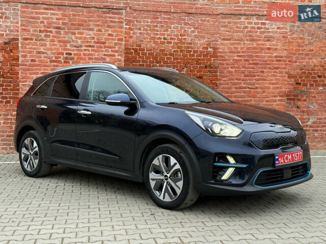 Синій Кіа Niro, об'ємом двигуна 0 л та пробігом 88 тис. км за 19750 $, фото 3 на Automoto.ua