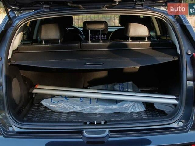 Синий Киа Niro, объемом двигателя 0 л и пробегом 125 тыс. км за 18950 $, фото 43 на Automoto.ua